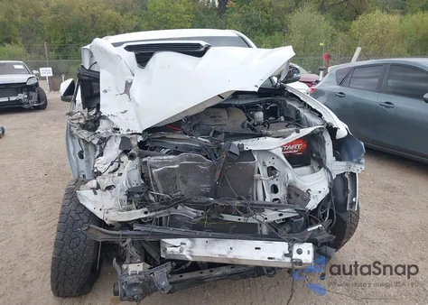 2017 Toyota Tacoma Trd Sport z USA, uszkodzony, nr VIN 5TFCZ5AN6HX091854